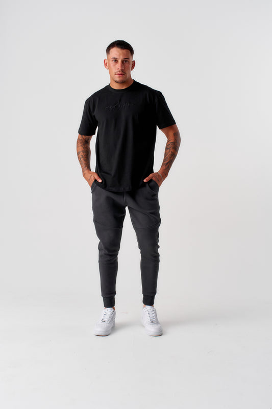 FITTED TEE - BLACK