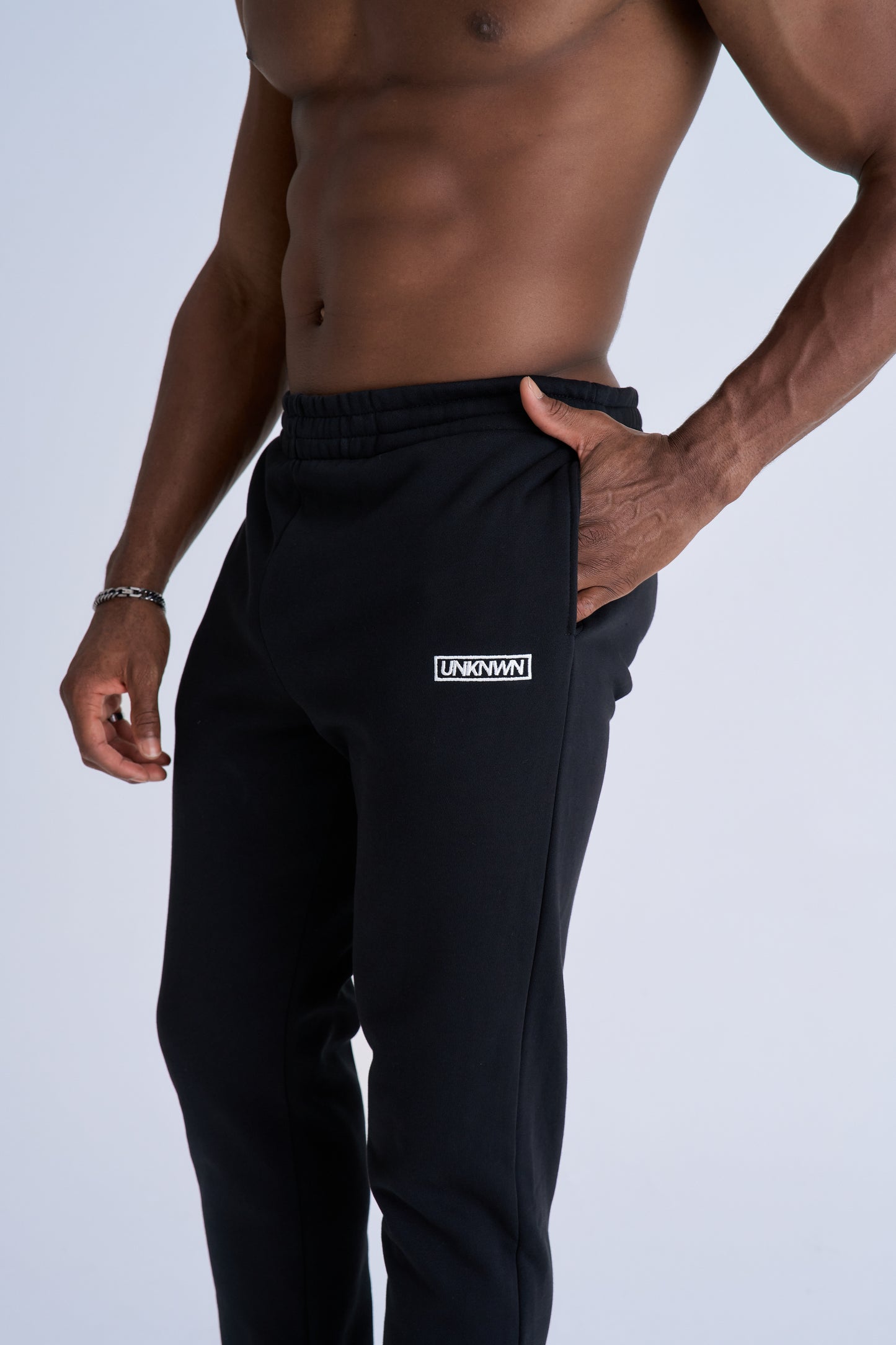 BOX LOGO TRACKPANTS - BLACK