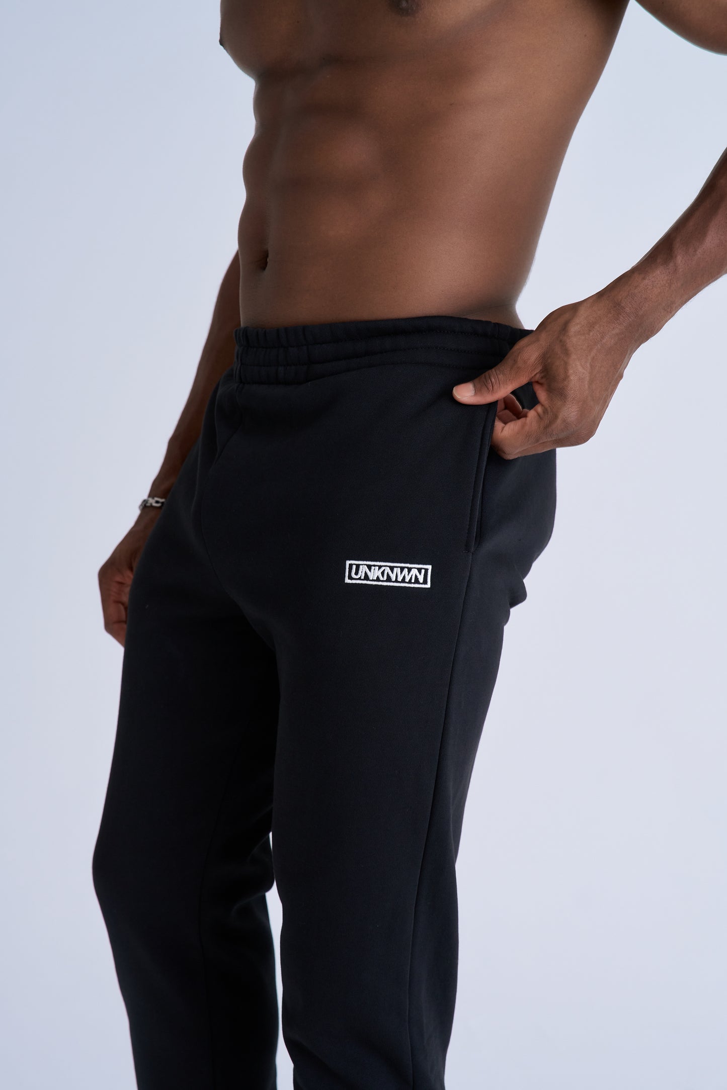 BOX LOGO TRACKPANTS - BLACK