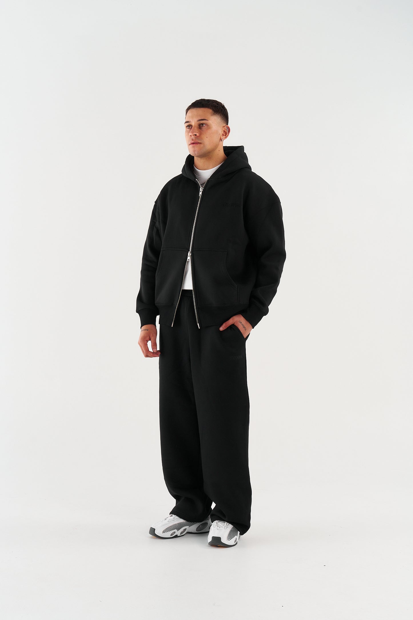 CLASSIC ZIP UP JACKETS - BLACK