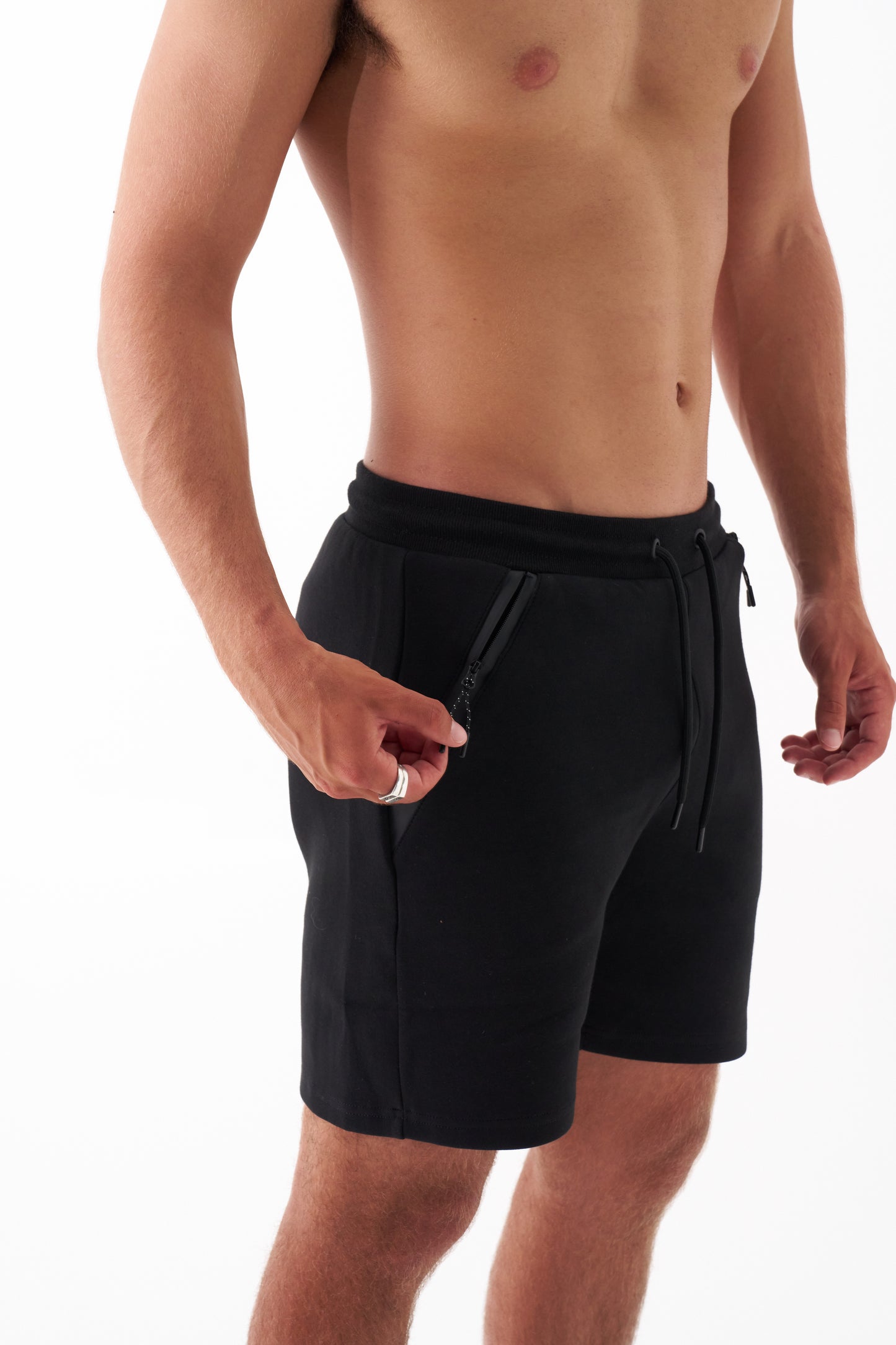 PRO TECH SHORTS - BLACK