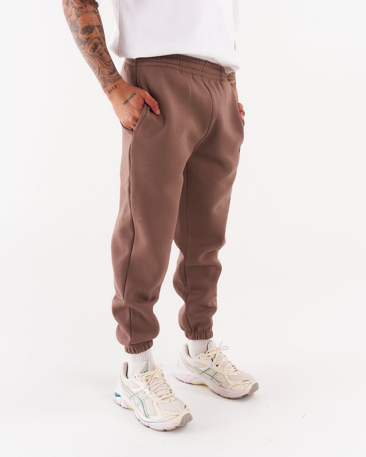 CLASSIC JOGGERS - LIGHT BROWN