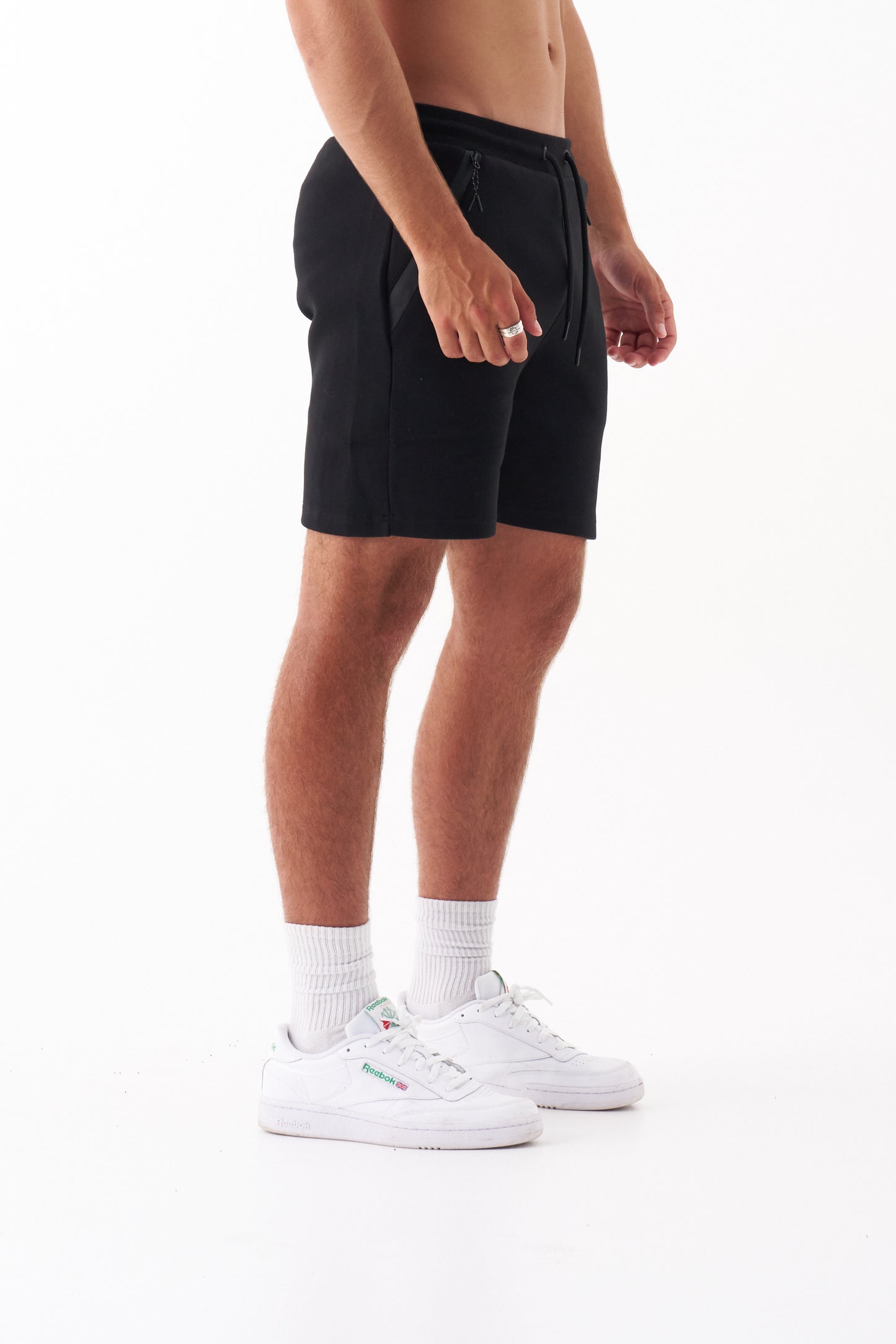 PRO TECH SHORTS - BLACK