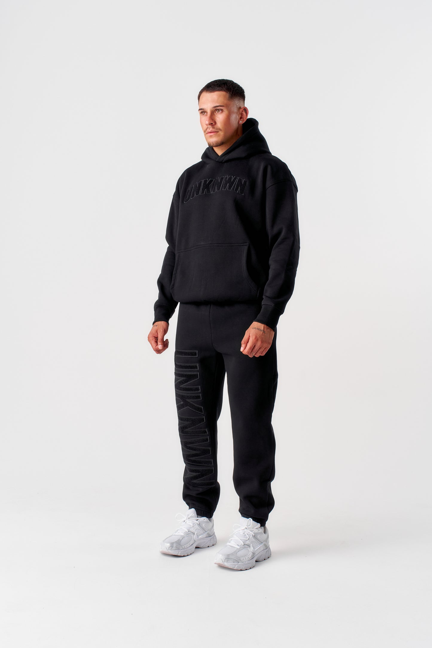 STATEMENT HOODIE- BLACK