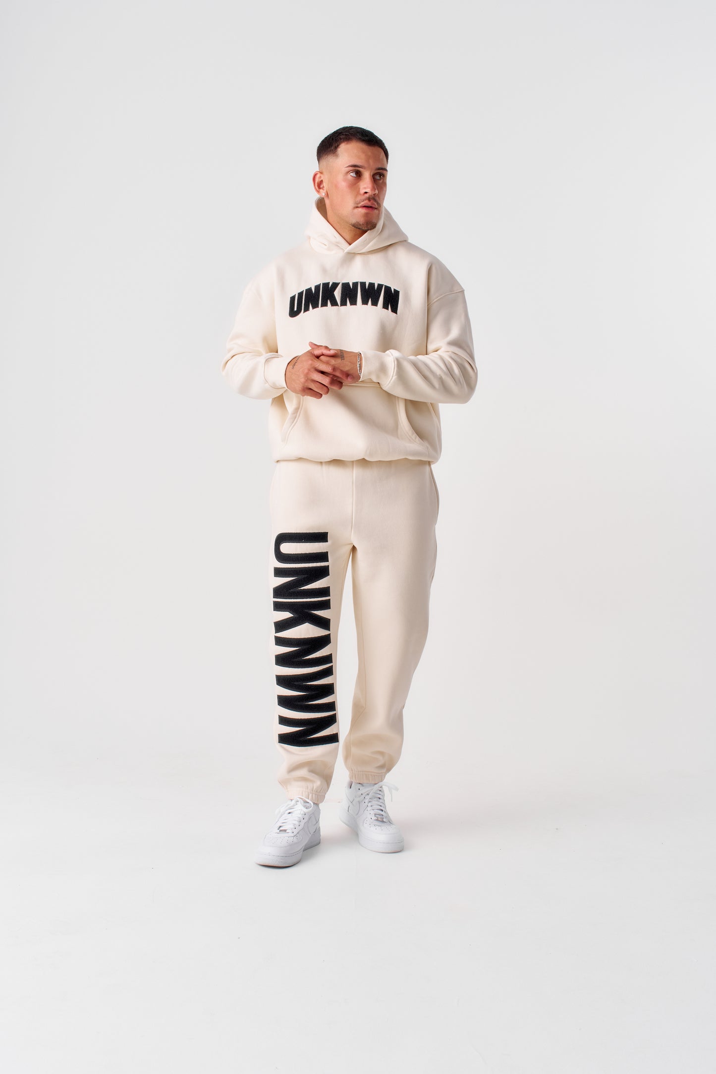 STATEMENT JOGGERS - VANILLA