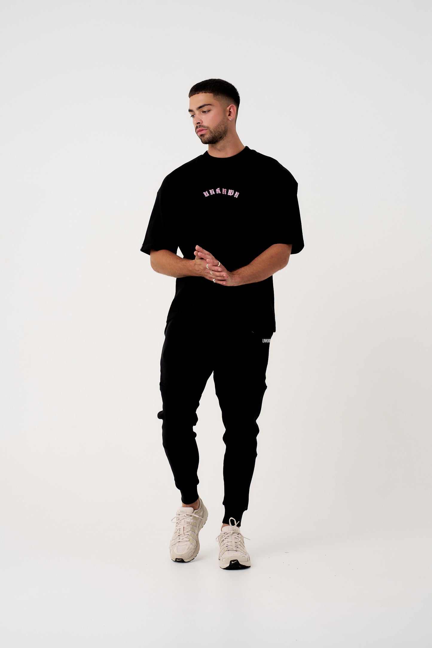 GOTHIC ARC TEE - BLACK