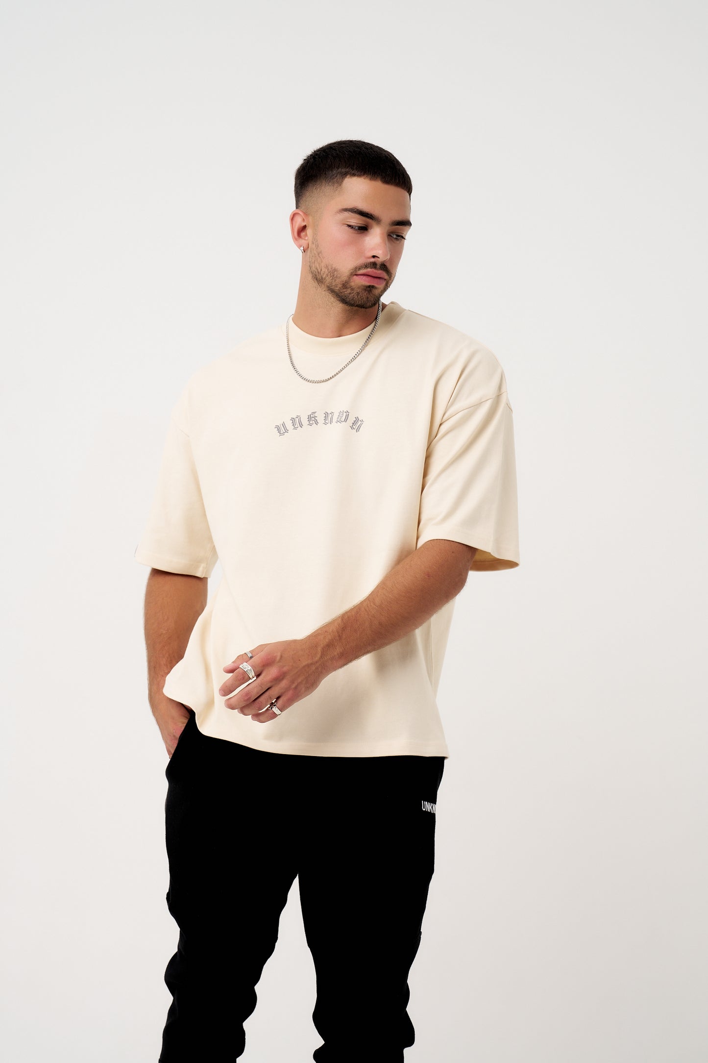 GOTHIC ARC TEE - CRÈME