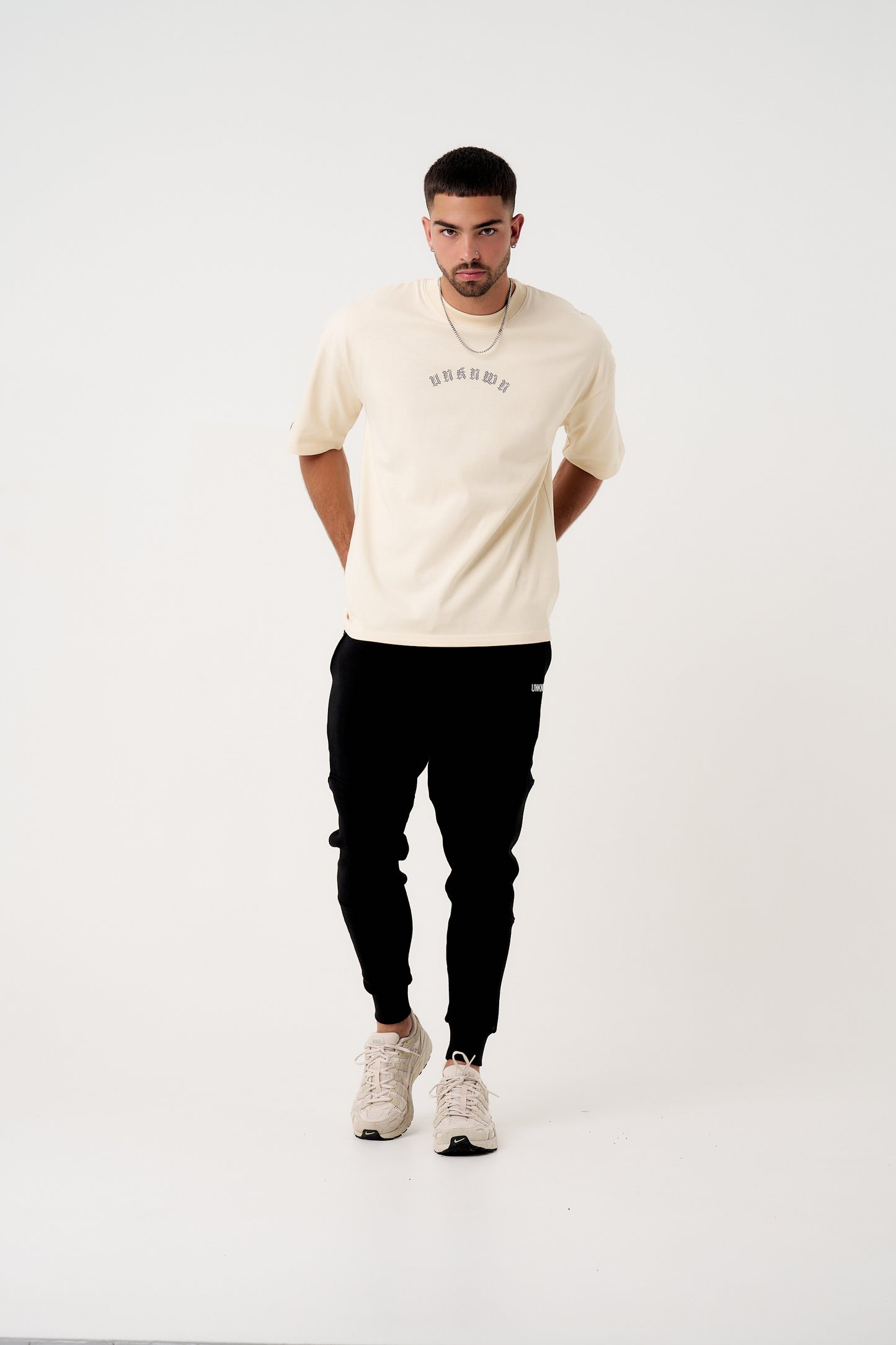 GOTHIC ARC TEE - CRÈME